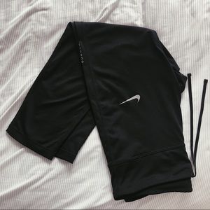 Nike cropped leggings
